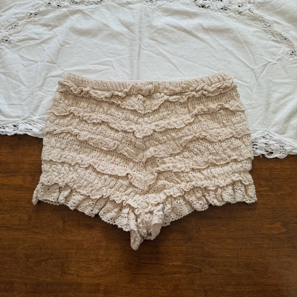 Zara Lacey Eyelet Ruffle Bloomers - Picture 2 of 5